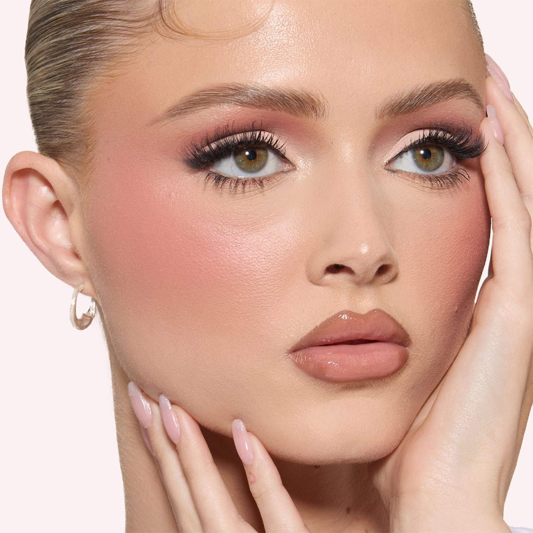 Huda Beauty Blush Filter Blurring Blushlighters Palette Blush - XOXO cosmetics