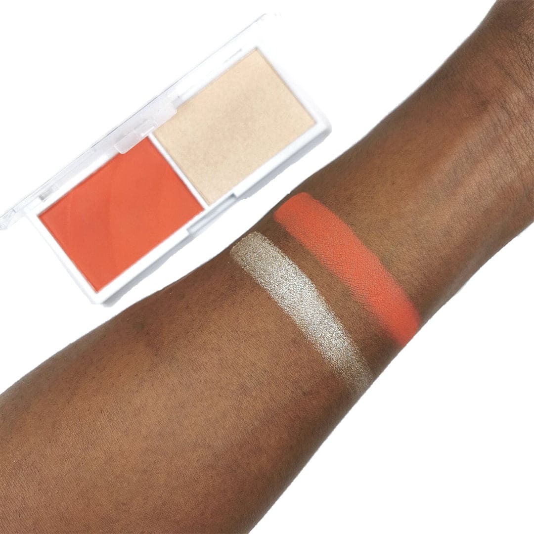 Revolution Colour Play Blushed Duo Blush & Highlighter - XOXO cosmetics