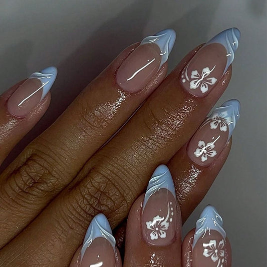 SHEIN White Flower Simple Elegant Style Medium Length Almond Shaped Press On Nails Press On Nails - XOXO cosmetics
