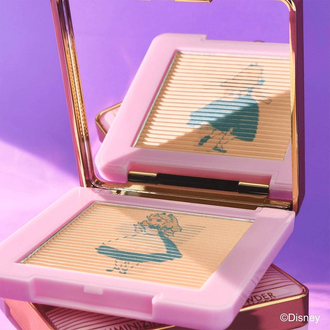 Catrice Alice in Wonderland Luminizing Compact Powder Powder - XOXO cosmetics