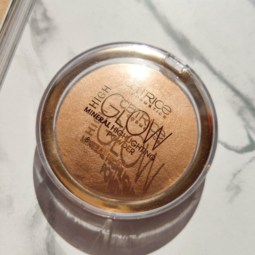 Catrice High Glow Mineral Highlighting Powder Highlighter - XOXO cosmetics