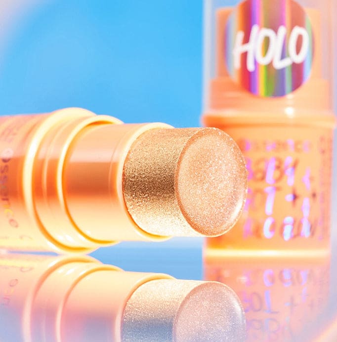 Essence Baby Got Holo Glow Highlighter Highlighter - XOXO cosmetics