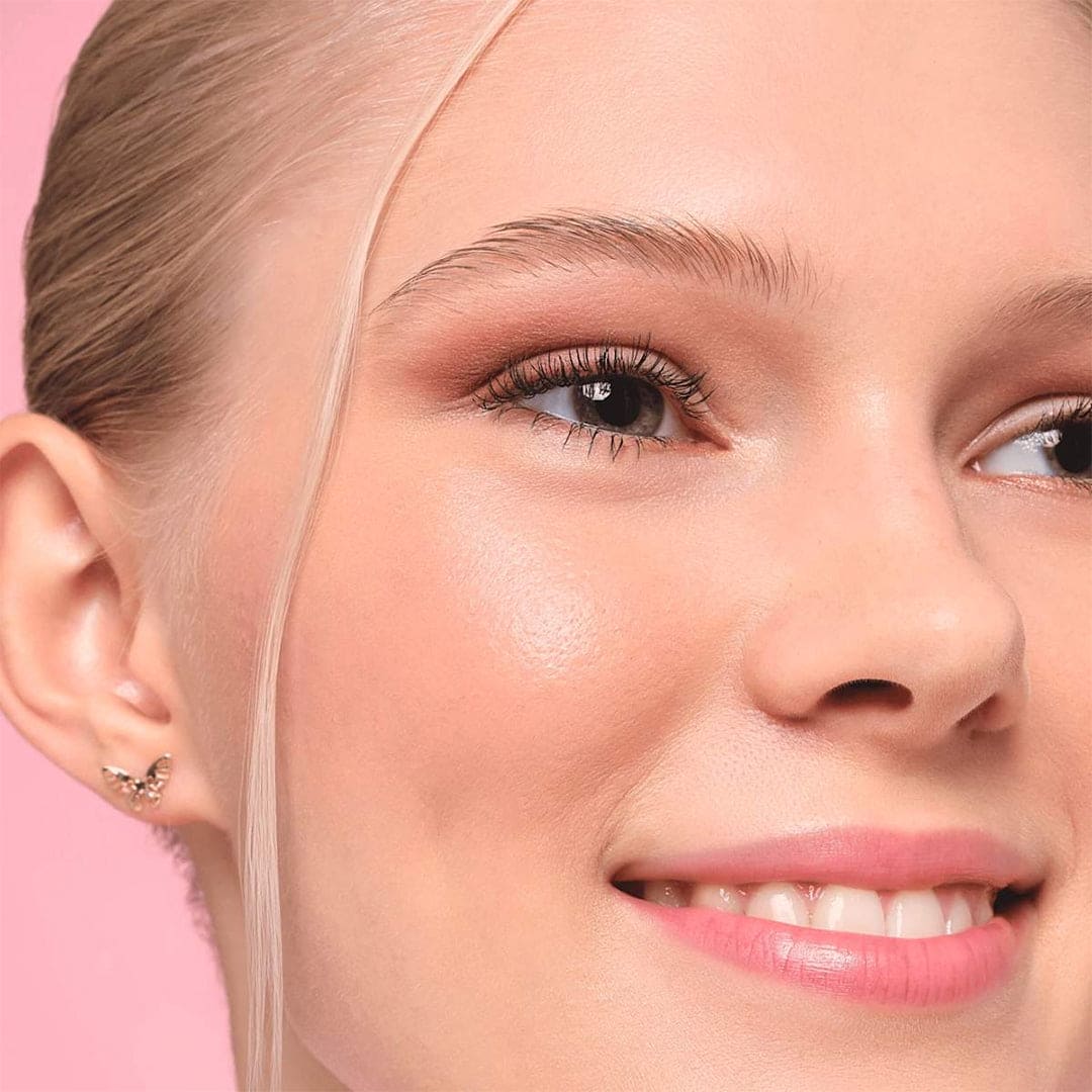 Essence Disney Alice in Wonderland Eyeshadow Palette - 01 All Smiles Here Eyeshadow - XOXO cosmetics