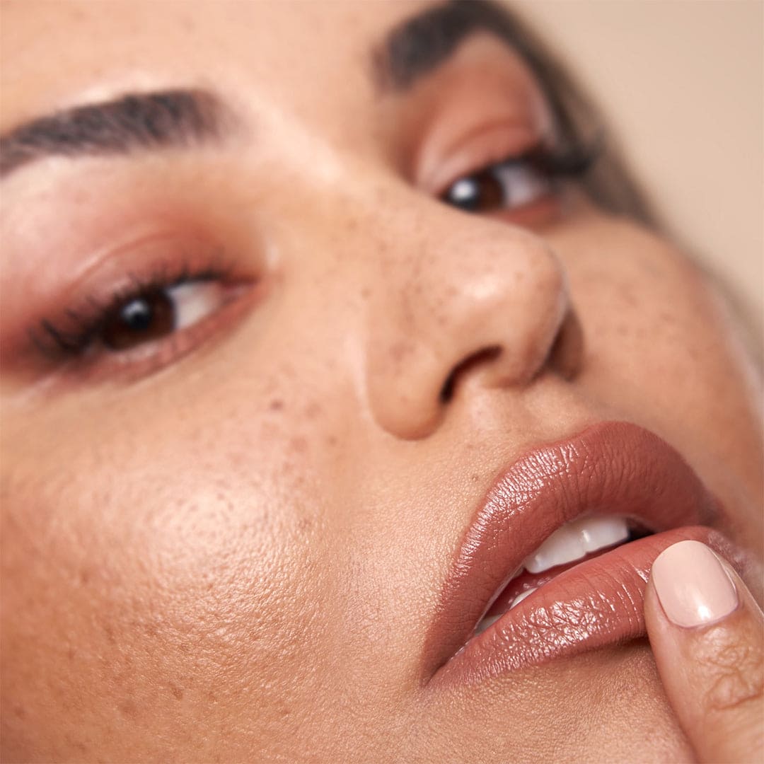 Huda Beauty Power Bullet Cream Glow Hydrating Lipstick Lipstick - XOXO cosmetics