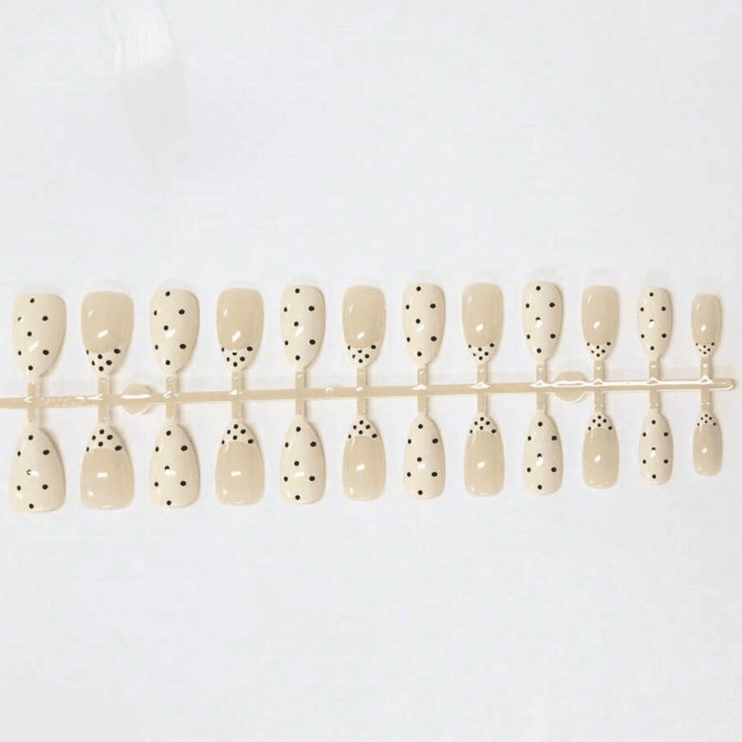 SHEIN 24pcs Minimalist Black Polka Dot Short Oval Press On Nails Press On Nails - XOXO cosmetics