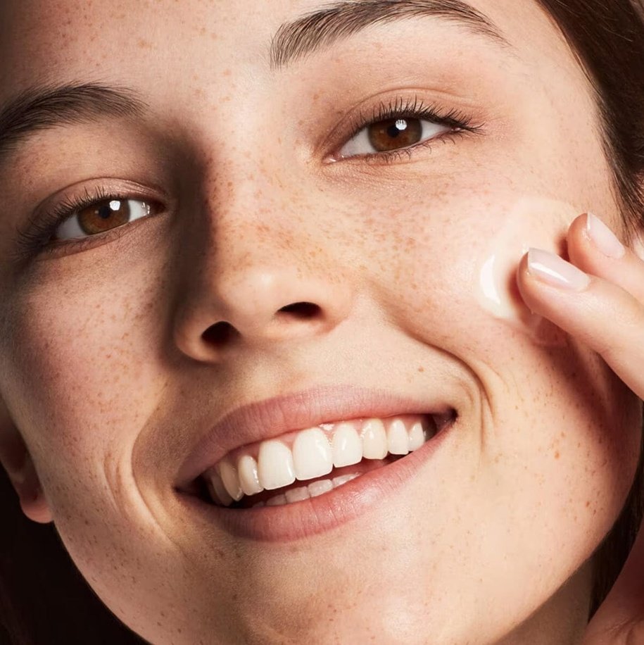 Clinique Dramatically Different Moisturizing Gel Moisturizer - XOXO cosmetics